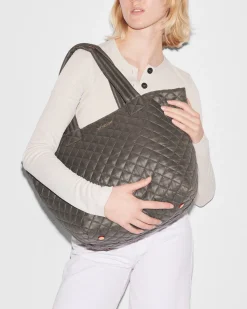 The Metro Tote® Deluxe - Medium|MZ Wallace New