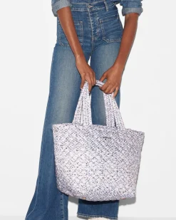 The Metro Tote® Deluxe - Medium|MZ Wallace Clearance